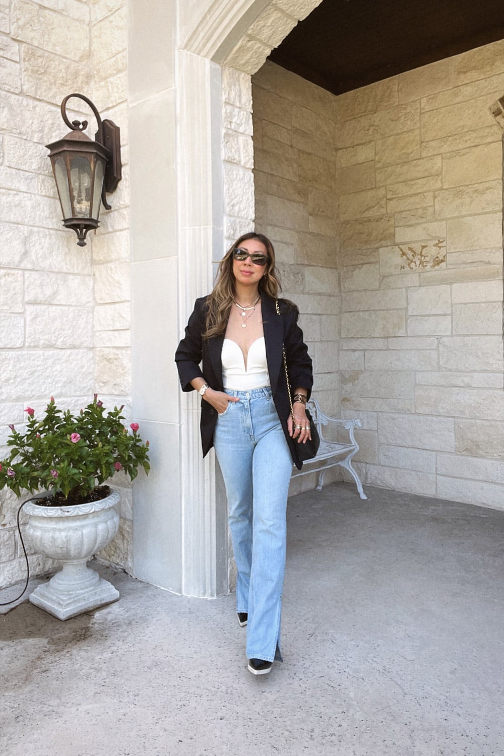 style of sam in split hem jeans, how to style split hem jeans